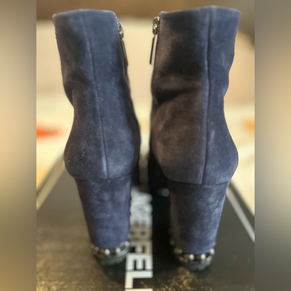 KARL LAGERFELD PARIS LENORE SUEDE BOOT SIZE 8 - Picture 10 of 11